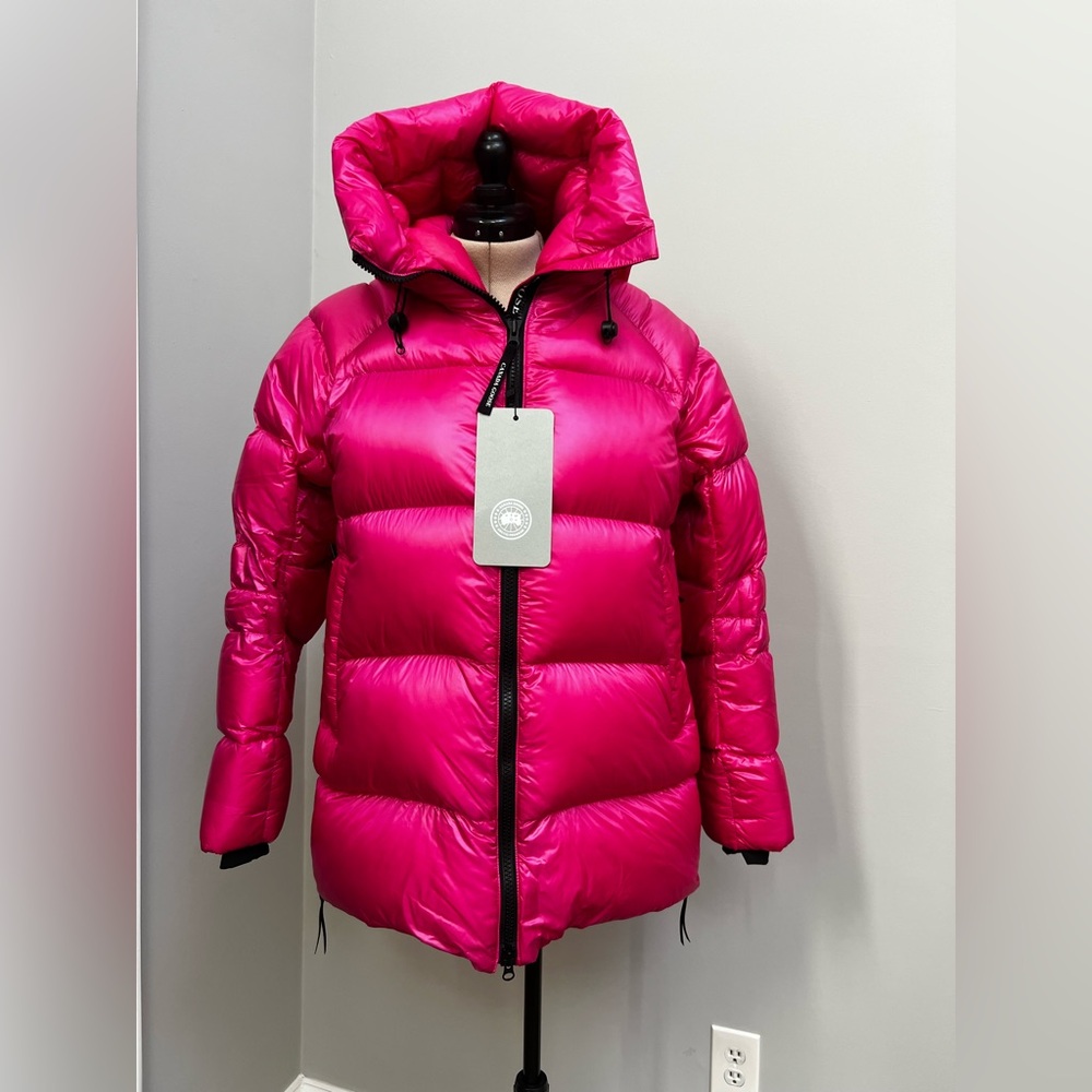 NWT Canada Goose Vibrant Pink Puffer Jacket L